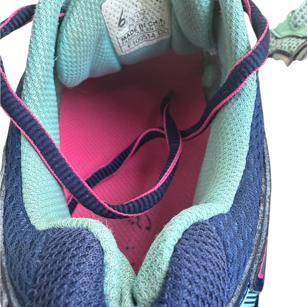 Donated to Philippines—-ASICS Green and Pink Athletic Shoes with Mesh Upper - Picture 16 of 16